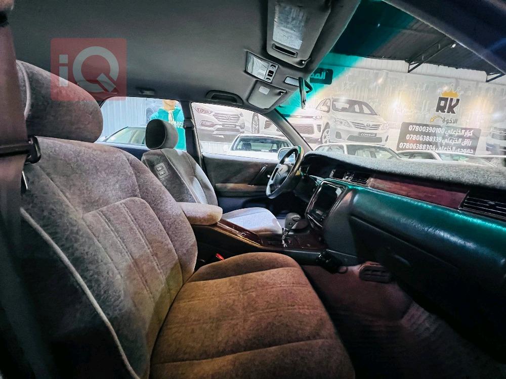 تۆیۆتا کراون